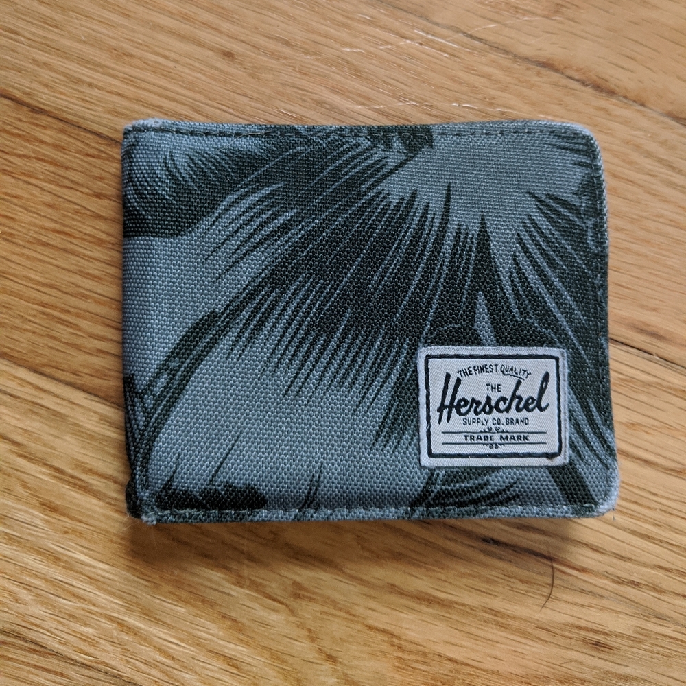Herschel wallet